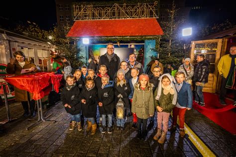 Gr Ter Weihnachtsbaum Der Welt Leuchtet Wieder Wir In Dortmund