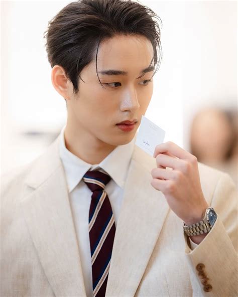 Nam Th N B I L I M T Th I B Ng Hot Tr L I Netizen T M R T Cu C