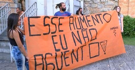 G Usu Rios Do Transporte Coletivo Fazem Protesto Contra Aumento De