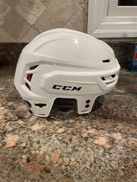 New Large Ccm Tacks 710 Helmet Sidelineswap