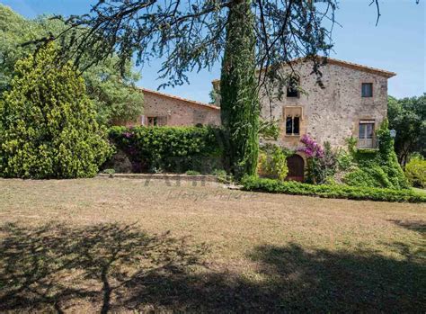 Masia Palacete De M Con Licencia De Hotel Y M De Terreno En El