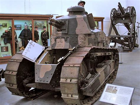 Coronel Von Rohaut Tanque Renault Ft 17