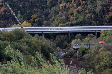 Savona Crollo Viadotto A6 Le Immagini Del Ponte E Della Frana La