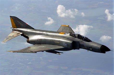 Mcdonnell F 4 Phantom Ii —