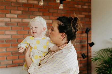 Distinguishing Between Croup and Whooping Cough: Symptoms, Causes, and