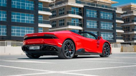 Rent Red Lamborghini Huracan Spyder