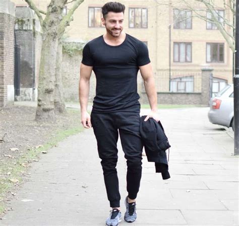 Men S Outfit With Jogger Pants 30 Ways To Wear Jogger Pants Black