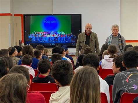 Cremona Sera MagicaMusica Sbulli Riparte Dai Banchi Di Scuola L