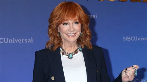 Tragic Details About The Plane Crash That Killed Reba Mcentires Bandmates