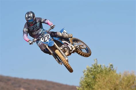 2022 YAMAHA YZ250 2 TIEMPOS PRUEBA COMPLETA Dirt Bike Magazine