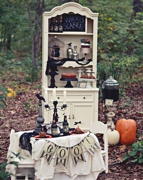 Outdoor Vintage Halloween Party Decorations