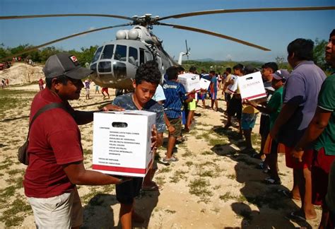 La Jornada Distribuye Semar alrededor de 30 toneladas de víveres en