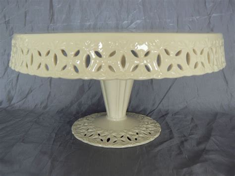 Godinger Regal Cream Footed Pedestal Cake Stand Plate Ribbonable Retired 2011 Godinger