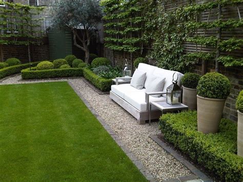 44 Beautiful Grass Garden Design Ideas For Landscaping Your Garden Trendehouse Backyard