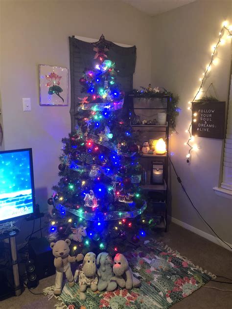 After 2 Days I Finished Decorating My First Christmas Tree Ever This