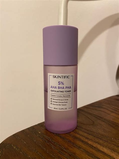 Skintific 5 AHA BHA PHA Exfoliating Toner Kesehatan Kecantikan