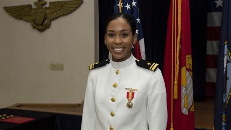 Earning Her Wings Us Navy Officially Welcomes First Black Female Tactical Aircraft Pilot Fox 5 Dc