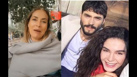 La madre de Akın Akınözü explicó por qué se oponía al matrimonio de