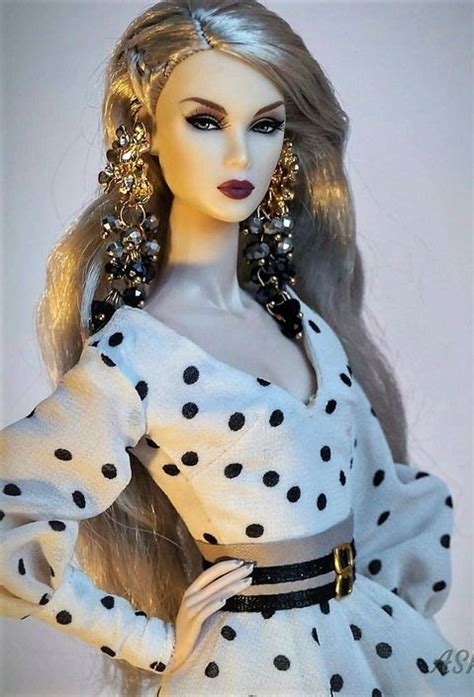 Pin By Zaida Guerrero On Muñecas Barbara Barbie Fashion Barbie Clothes Barbie Dolls