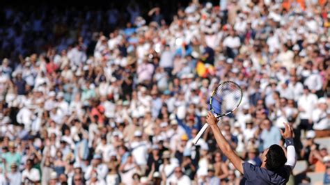 Roland Garros Alcaraz Ou Zverev Lbrochure 2024 Sourira à Un Troublé