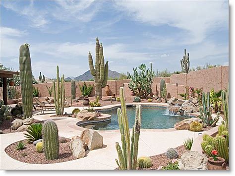 17 Best images about Desert landscaping ideas on Pinterest | Agaves, Succulents and Landscapes