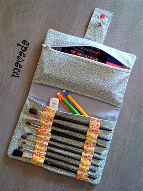 The 25+ best Diy pencil case ideas on Pinterest | Pencil case pouch, Pencil case tutorial and ...