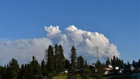 Idaho Wildfire Grows Prompts Evacuations Smoke Impacts Montana