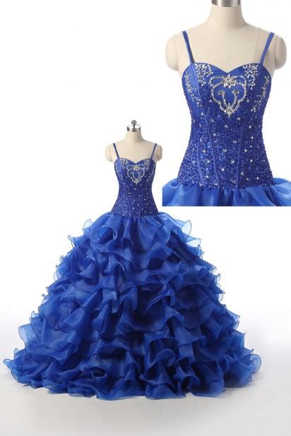 Robe mariée princesse bleu royal bustier brodé jupe ample à volants