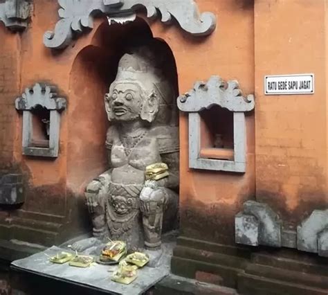 Pura Dalem Suniantara Misteri Mitos Dan Arca Kuno Serta Legenda Ular