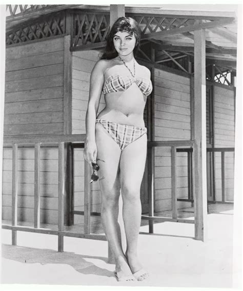Joan Collins First Bikini Shoot S Bikinis Joan Collins Bikini Shoot