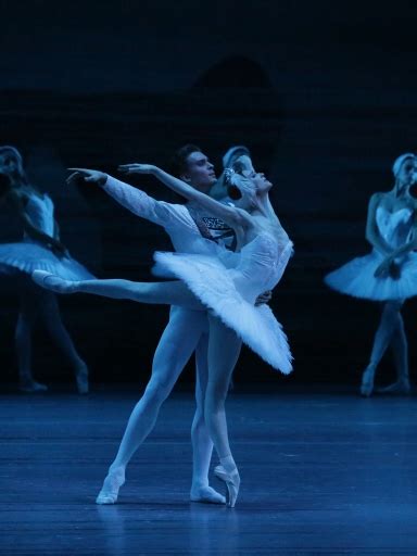 Review: Bolshoi Ballet’s Swan Lake in cinema - Seeing Dance