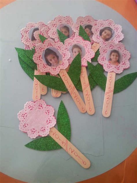 10 Marvellous Mother's Day Crafts For Kids That They'll Love To Make And Give