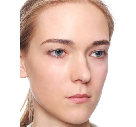 Тональный крем: рейтинг лучших ТОП-11