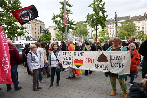 D Sseldorf Omas Gegen Rechts Organisieren Mahnwachen Zur