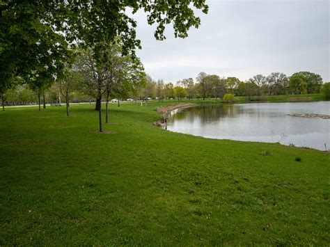 Columbus Park – Chicago Traveler