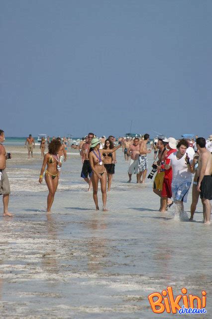 Steaming Hot Chicks Display Their Indulging XXX Dessert Picture