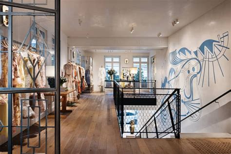 Zimmermann a ouvert une boutique au Faubourg Saint Honoré Paris 8e