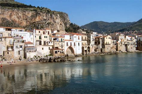 File:Haven Cefalu.jpg - Wikimedia Commons