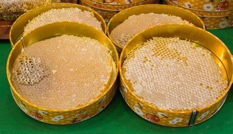 Premium Photo Fresh Honey In The Sealed Comb Frame