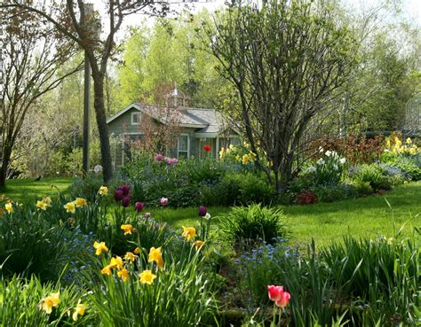 Spring Flower Gardens Wallpaper - WallpaperSafari