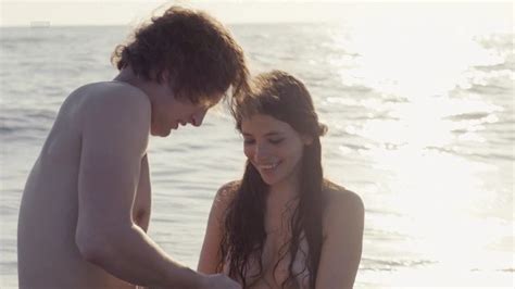 Naked Helen Woigk In Der Puppenspieler