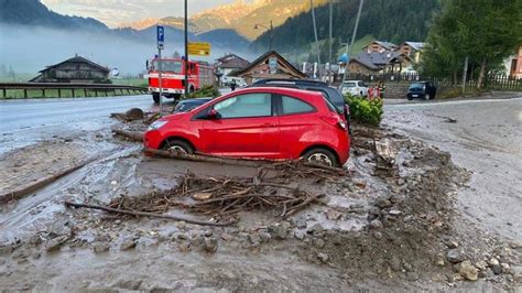 Maltempo Nel Trentino Forti Piogge E Frane In Val Di Fassa Strade