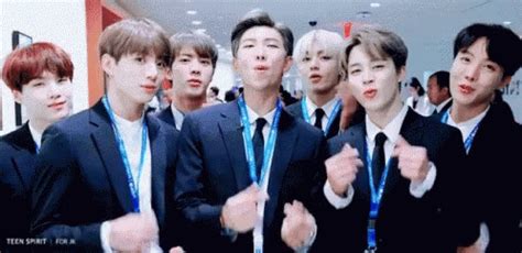 Bts GIFs | Tenor