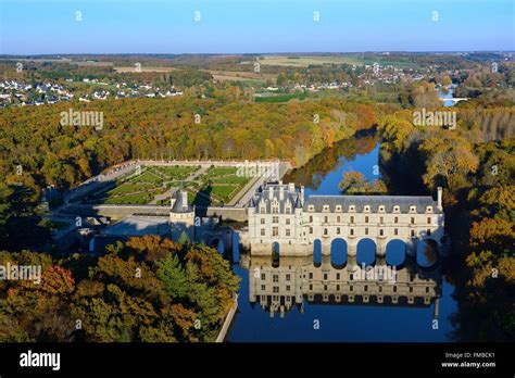 Chateau de chenonceau aerial hi-res stock photography and images - Alamy