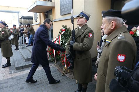 President And Prime Minister Commemorate The Memory Of The Cursed