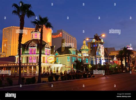 USA, Nevada, Las Vegas, View of Harrahs Hotel and Casino on Las Vegas ...