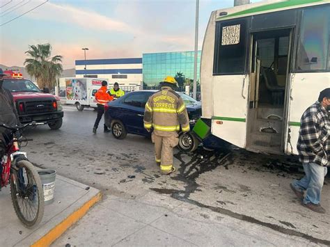 Vehículo Se Impacta Contra Camión De Pasajeros En Torreón El Siglo De