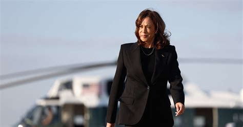 Must Read: Kamala Harris Appears on 'Vogue''s Digital October Cover ...