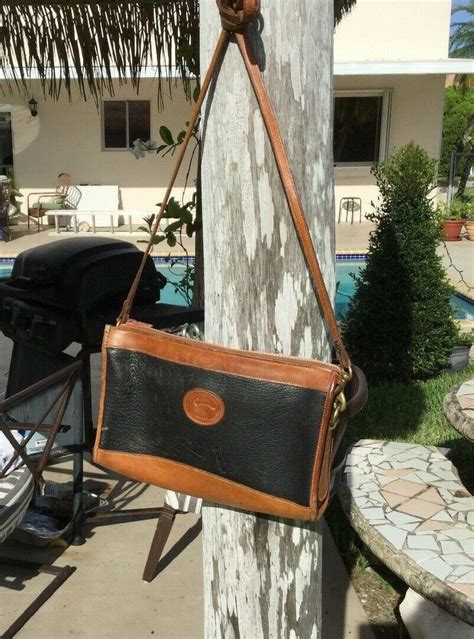 Vintage Dooney Bourke Black Brown Leather Zipper Top Shoulder Bag