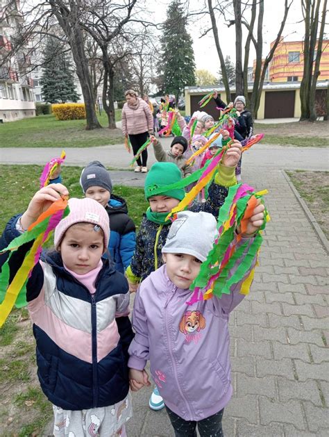 Powitanie Wiosny Przedszkole Nr Pod Grzybkiem W Rawiczu